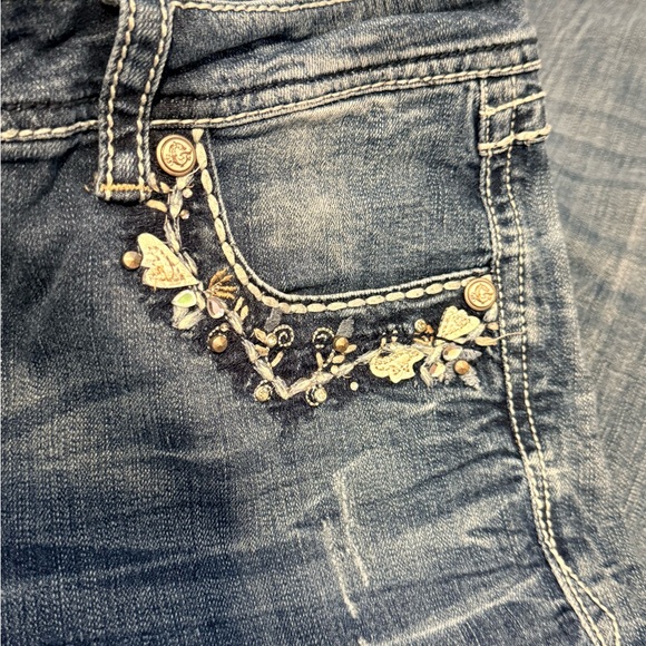 Grace in LA jeans with embellished pockets - Picture 5 of 10